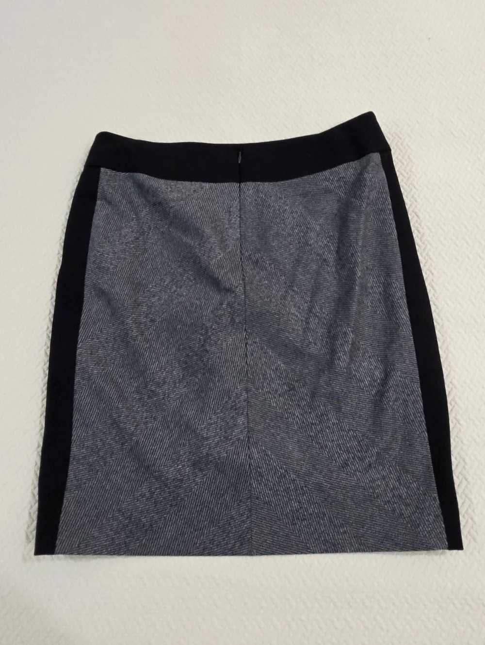 Antonio Melani Colorblock Slimming Pencil Skirt - Gray & Black - Size 8